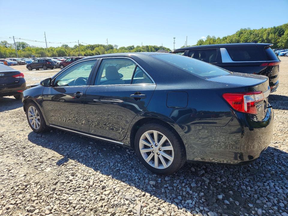 68033536 :رقم المزاد ، 4T4BF1FK5ER337528 vin ، 2014 Toyota Camry مزاد بيع