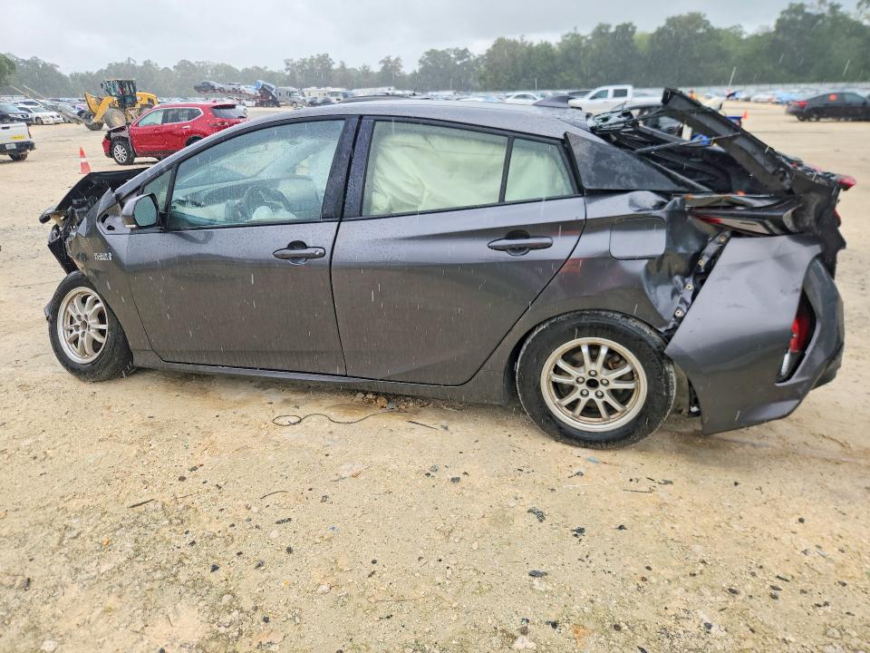67849776 :رقم المزاد ، JTDKARFP6H3036915 vin ، 2017 Toyota Prius Prime مزاد بيع