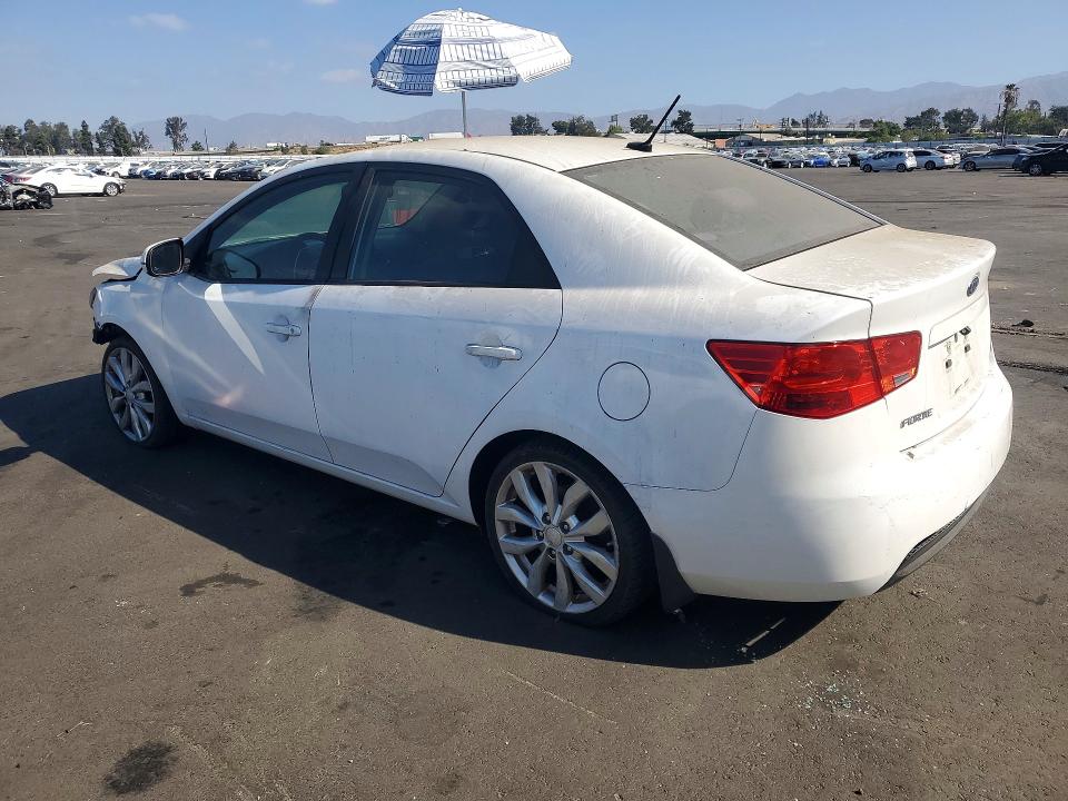 2013 Kia Forte მანქანა იყიდება აუქციონზე, vin: KNAFU4A25D5694860, აუქციონის ნომერი: 67695216