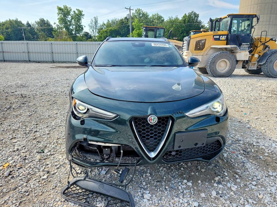 Продаж на аукціоні авто 2018 Alfa Romeo Stelvio, vin: ZASFAKNN9J7C16548, номер лоту: 66434486