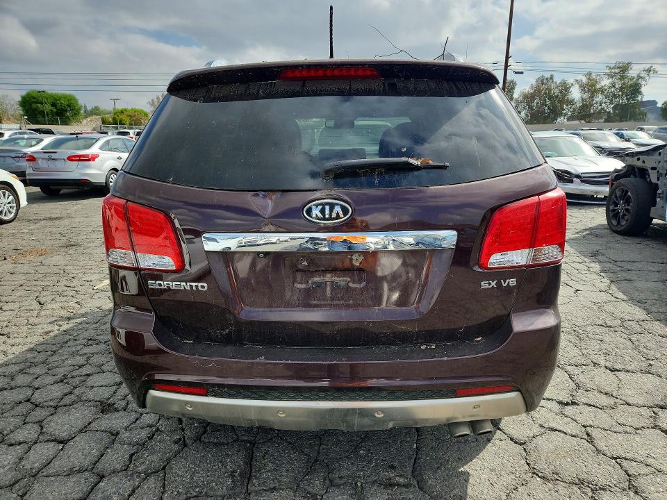 68323406 :رقم المزاد ، 5XYKWDA21BG174798 vin ، 2011 Kia Sorento مزاد بيع