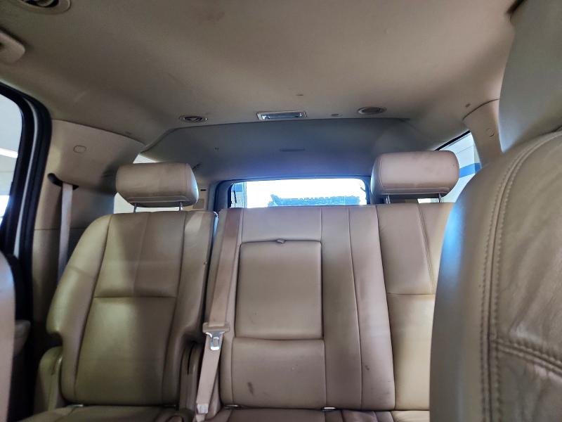 Продажа на аукционе авто 2008 Chevrolet Suburban, vin: 1GNFK16358J126105        , номер лота: 69200406