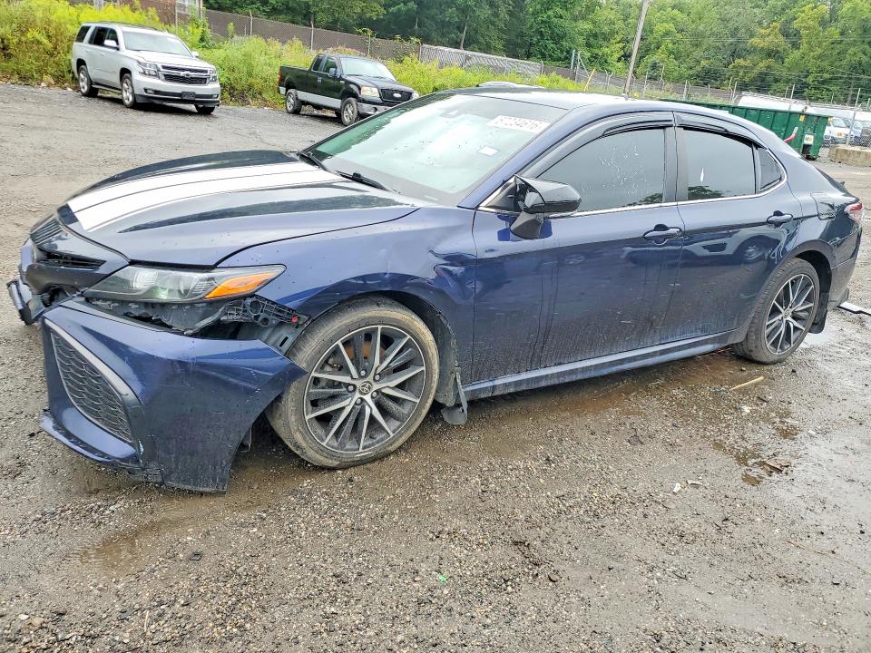 Продаж на аукціоні авто 2022 Toyota Camry, vin: 4T1G11AK0NU667275, номер лоту: 67234616