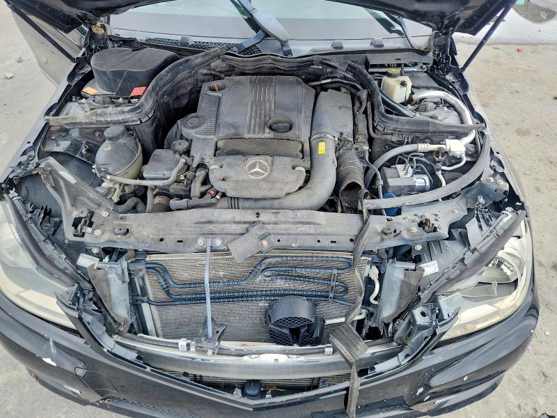 70529186 :رقم المزاد ، WDDGF4HB3DR289148 vin ، 2013 Mercedes-benz C مزاد بيع