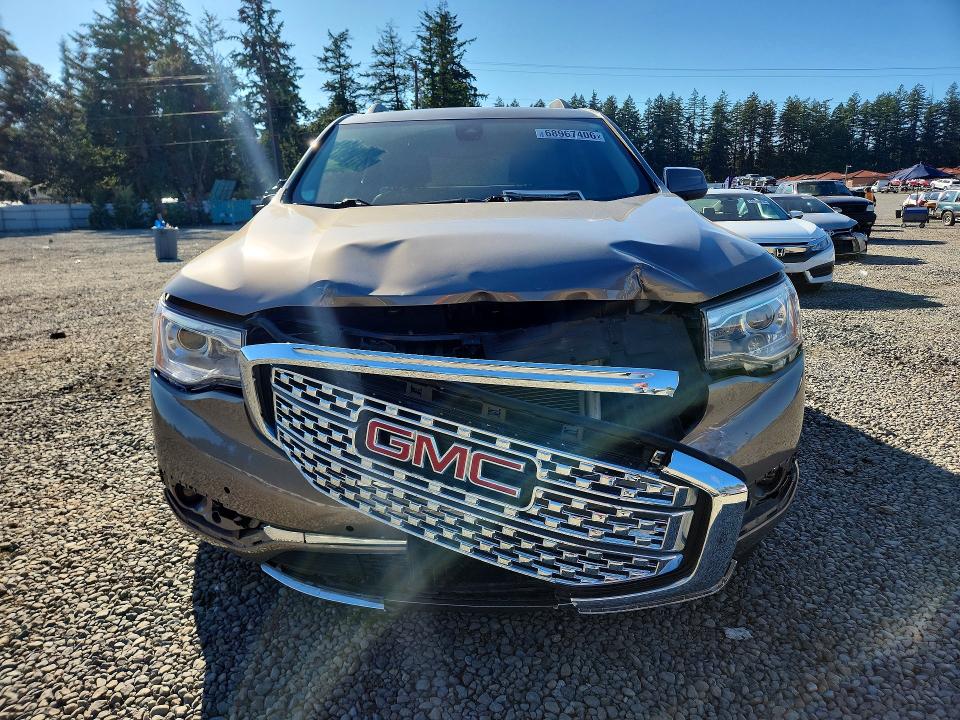 68967406 :رقم المزاد ، 1GKKNXLS7KZ218584 vin ، 2019 Gmc Acadia مزاد بيع