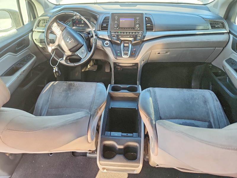 68997036 :رقم المزاد ، 5FNRL6H24JB036106 vin ، 2018 Honda Odyssey مزاد بيع