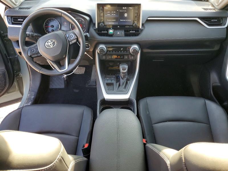 69878426 :رقم المزاد ، 2T3C1RFV8MW165958 vin ، 2021 Toyota Rav4 مزاد بيع