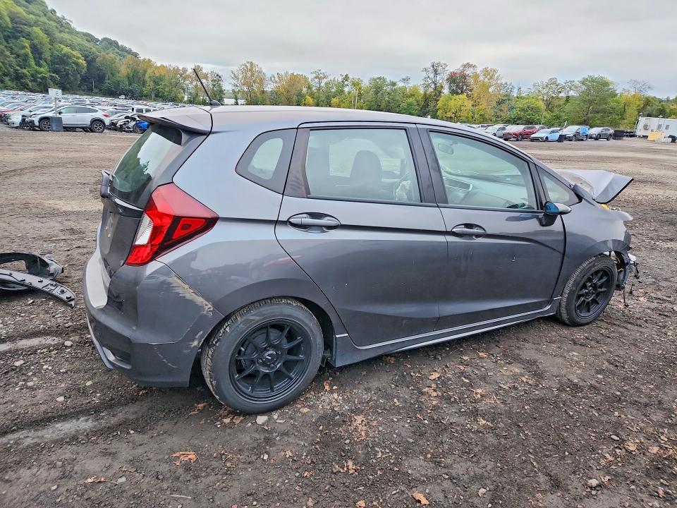 2018 Honda Fit მანქანა იყიდება აუქციონზე, vin: 3HGGK5G61JM706524, აუქციონის ნომერი: 71085976