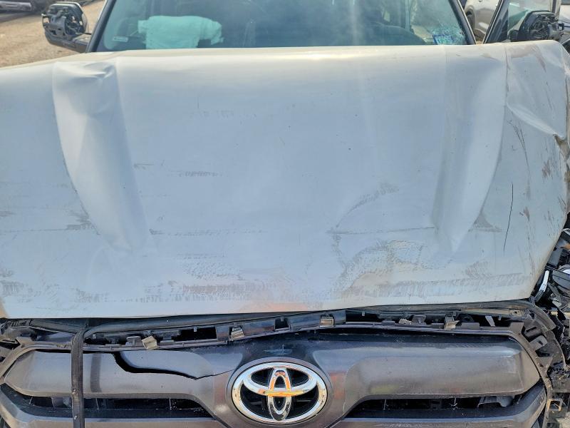 Продажа на аукционе авто 2022 Toyota Tundra, vin: 5TFJA5AB1NX001400, номер лота: 71108876