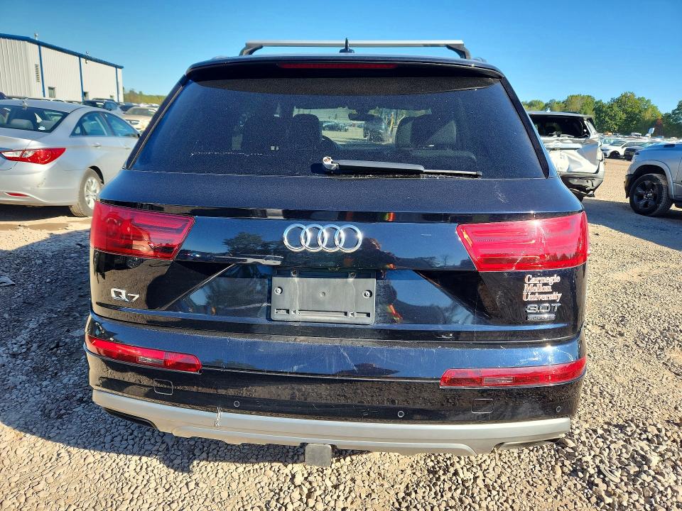 70519856 :رقم المزاد ، WA1VAAF7XJD013615 vin ، 2018 Audi Q7 مزاد بيع