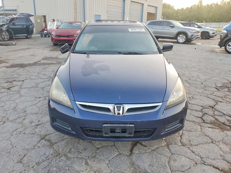 Продажа на аукционе авто 2007 Honda Accord, vin: 1HGCM567X7A153557, номер лота: 68941376
