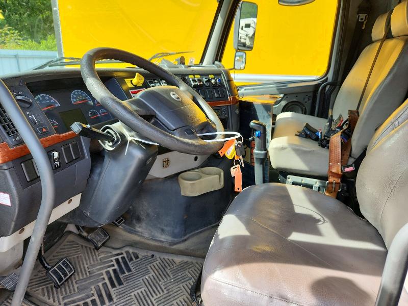 Aukcja sprzedaży 2006 Volvo Vhd, vin: 4V5K99GH76N408571, numer aukcji: 69084506