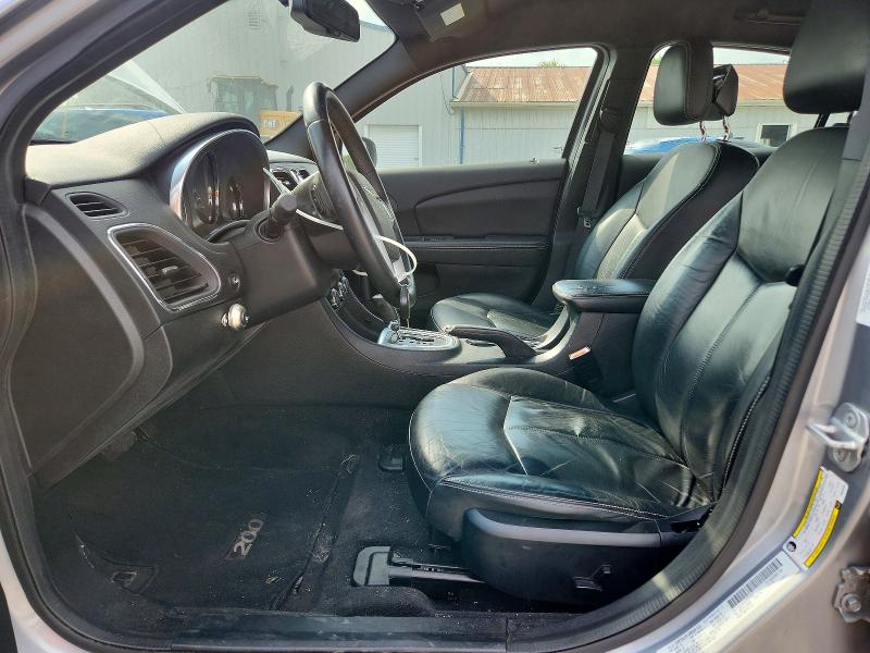 69380546 :رقم المزاد ، 1C3CCBCG9DN555583 vin ، 2013 Chrysler 200 مزاد بيع