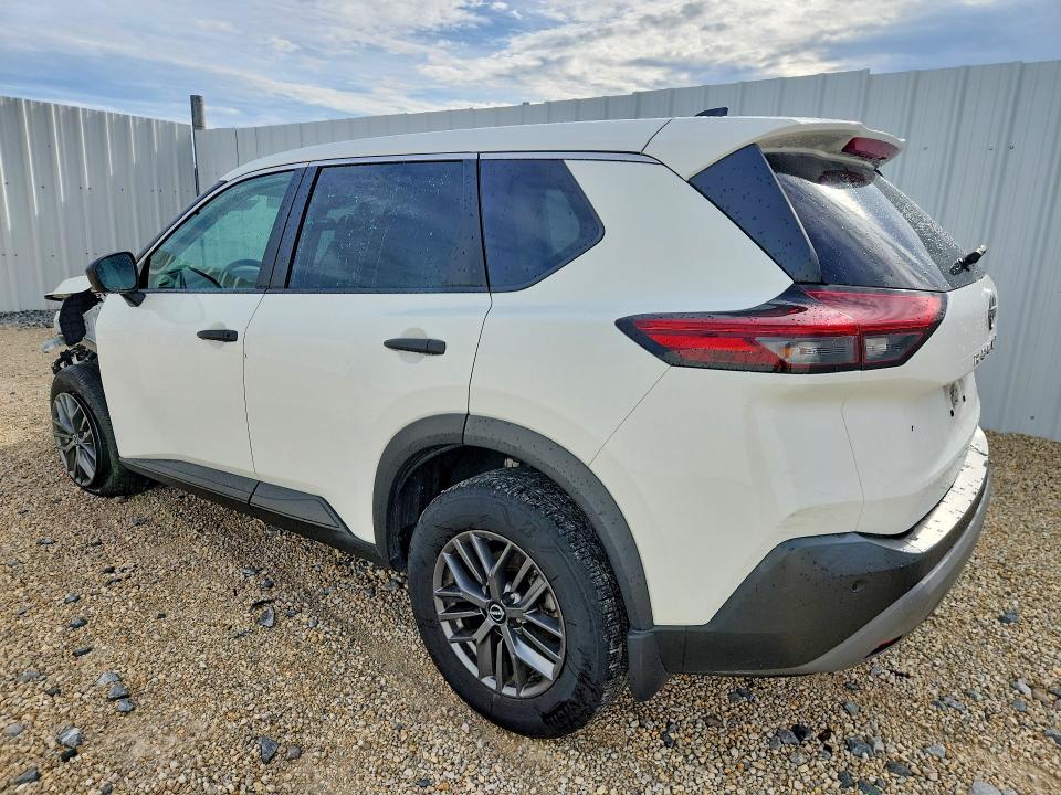 67645686 :رقم المزاد ، 5N1BT3AA4NC702512 vin ، 2022 Nissan Rogue مزاد بيع