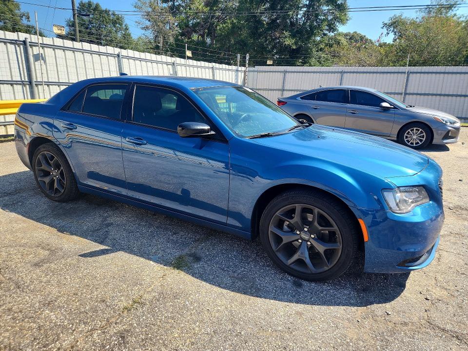 Продаж на аукціоні авто 2022 Chrysler 300, vin: 2C3CCAAG7NH139488, номер лоту: 69819056