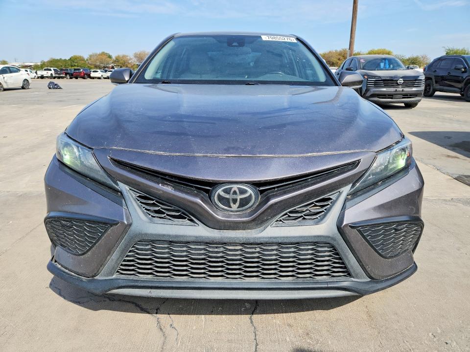 Продаж на аукціоні авто 2022 Toyota Camry, vin: 4T1G11AK2NU669335, номер лоту: 70855276