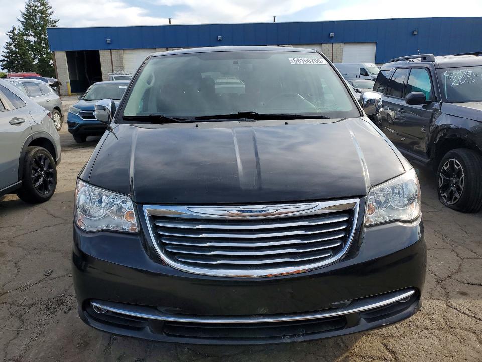 68150706 :رقم المزاد ، 2C4RC1CG5FR655640 vin ، 2015 Chrysler Town & Country مزاد بيع