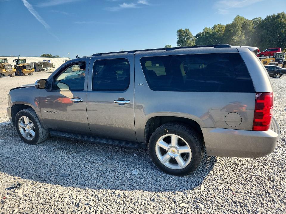 Продажа на аукционе авто 2007 Chevrolet Suburban, vin: 1GNFK16337J374710, номер лота: 69000626