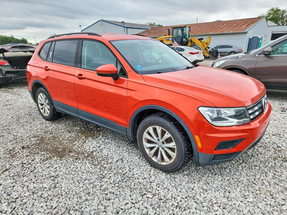 Продаж на аукціоні авто 2018 Volkswagen Tiguan, vin: 3VV0B7AX5JM132122, номер лоту: 69881476