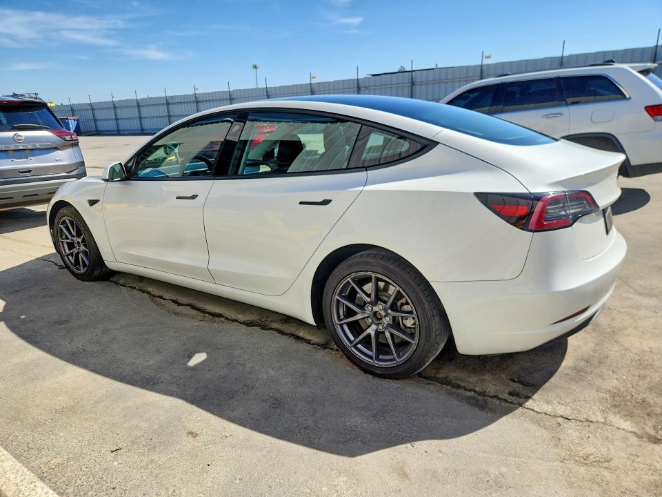 Продажа на аукционе авто 2023 Tesla Model 3, vin: 5YJ3E1EA8PF452294, номер лота: 70015616