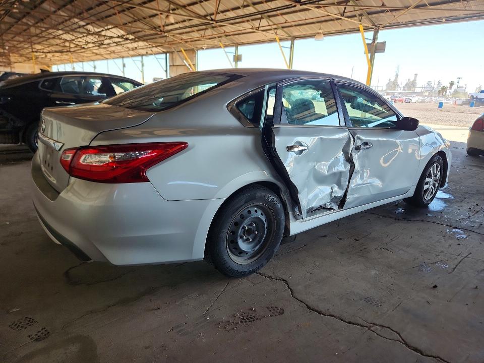 Aukcja sprzedaży 2017 Nissan Altima, vin: 1N4AL3AP8HN365748, numer aukcji: 69759156