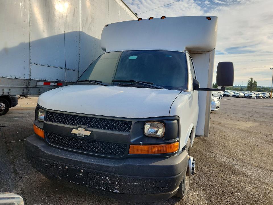 70704806 :رقم المزاد ، 1GBJG316991130343 vin ، 2009 Chevrolet Express G3500 مزاد بيع