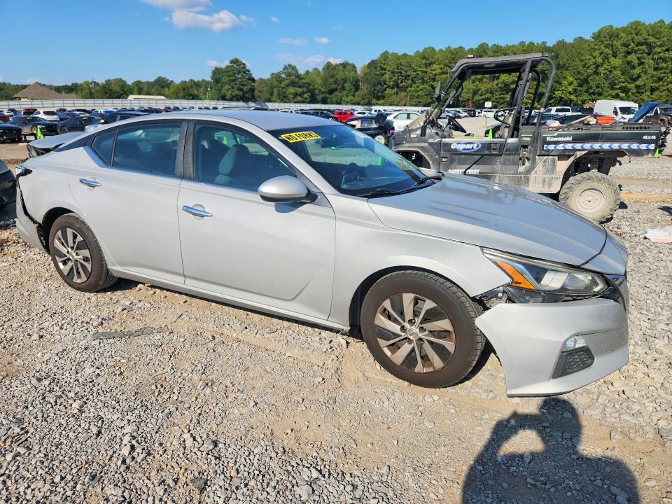 69786406 :رقم المزاد ، 1N4BL4BV2LC135151 vin ، 2020 Nissan Altima مزاد بيع