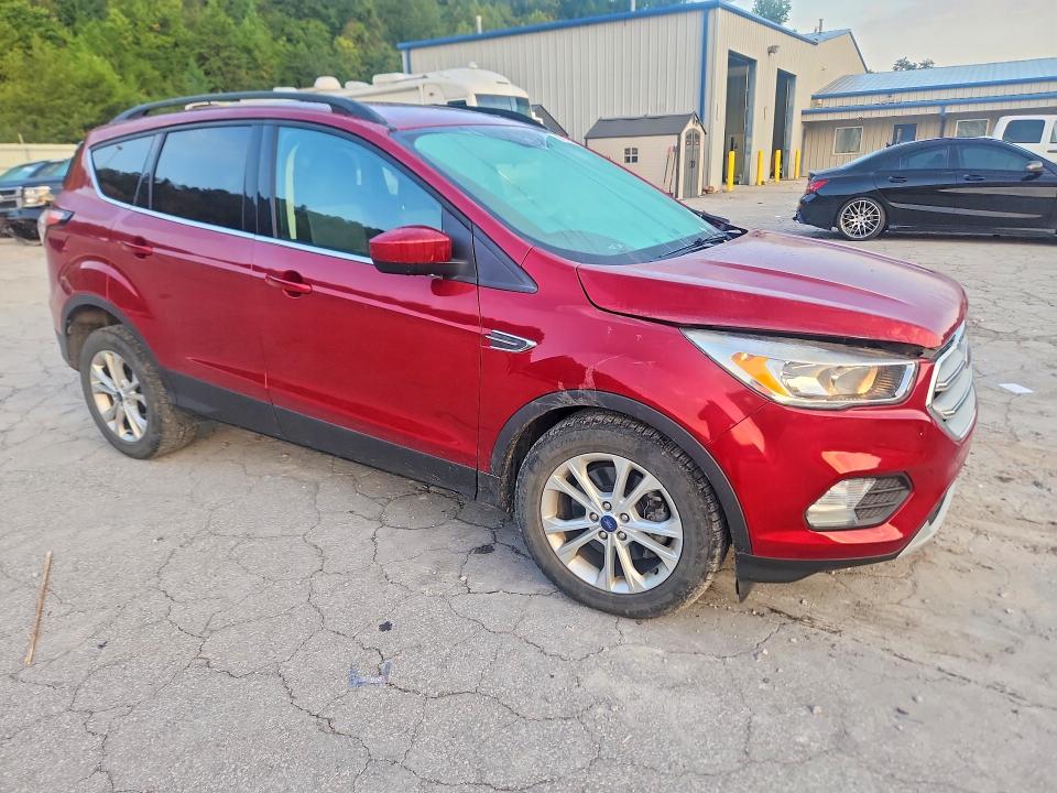 67859596 :رقم المزاد ، 1FMCU9GD0JUC01448 vin ، 2018 Ford Escape مزاد بيع