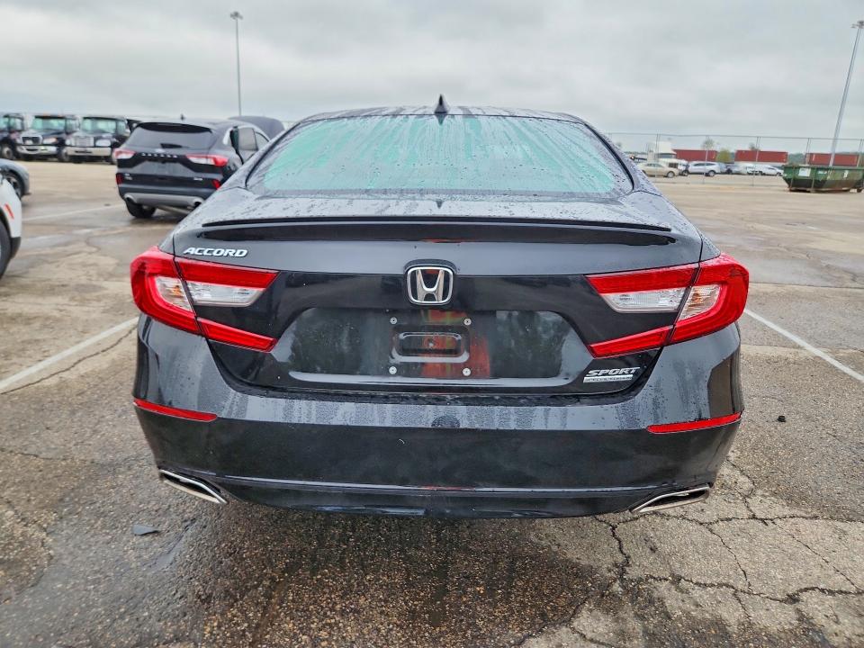 70220446 :رقم المزاد ، 1HGCV1F43NA068083 vin ، 2022 Honda Accord مزاد بيع