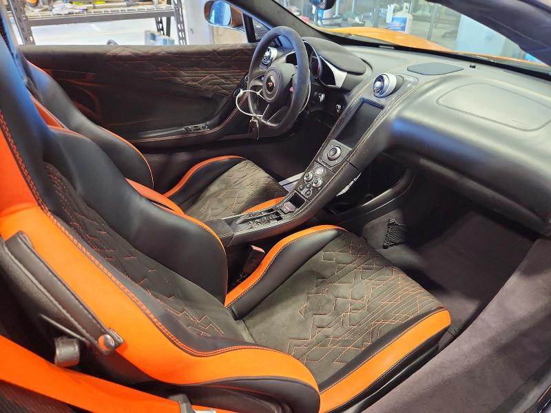 69990356 :رقم المزاد ، SBM11FAA6FW004062 vin ، 2015 Mclaren Automotive 650s مزاد بيع