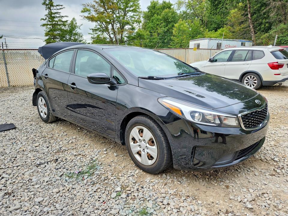 68766826 :رقم المزاد ، 3KPFK4A76JE184196 vin ، 2018 Kia Forte مزاد بيع