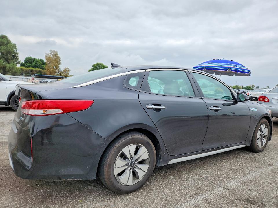 Продаж на аукціоні авто 2017 Kia Optima, vin: KNAGT4LE5H5012855, номер лоту: 70022286