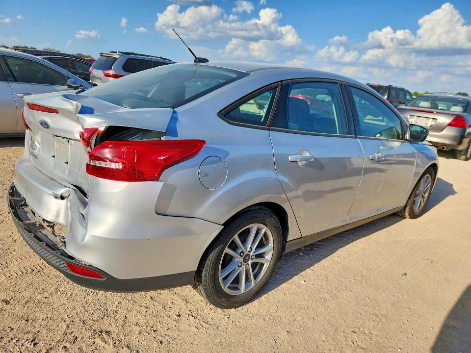 66555366 :رقم المزاد ، 1FADP3F26JL240232 vin ، 2018 Ford Focus مزاد بيع