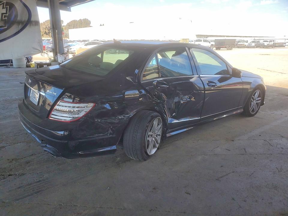 Продаж на аукціоні авто 2013 Mercedes-benz C, vin: WDDGF8AB5DG134534, номер лоту: 70014296