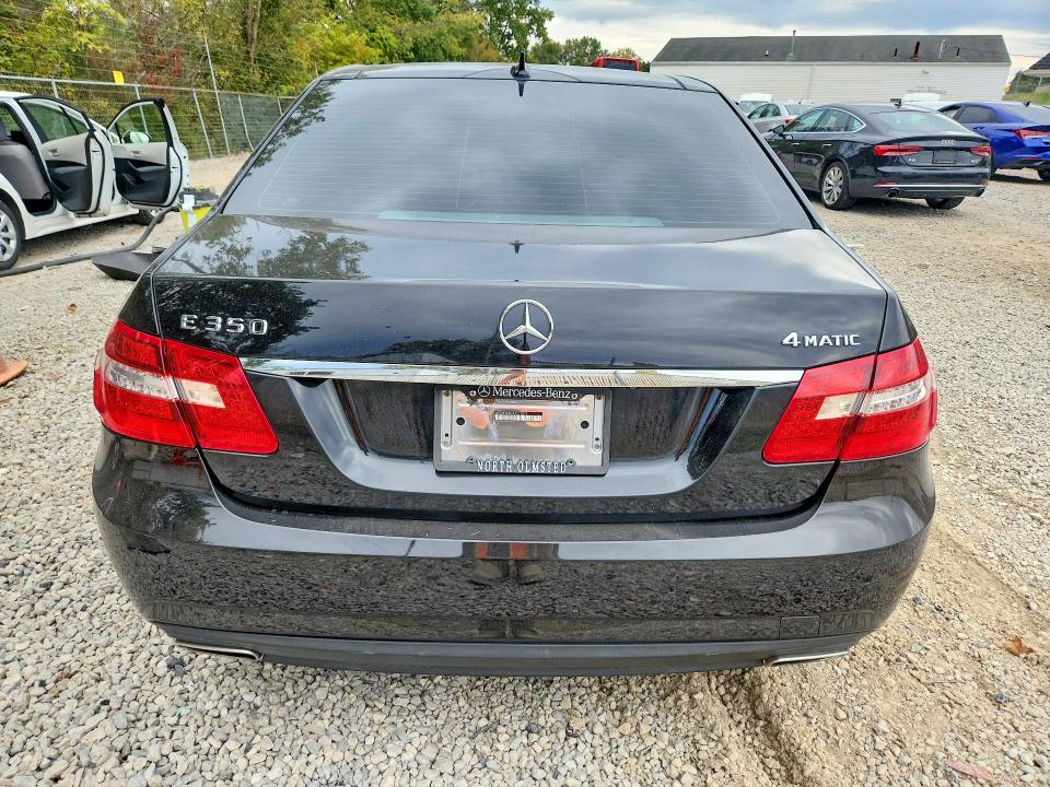 2010 Mercedes-benz E მანქანა იყიდება აუქციონზე, vin: WDDHF8HB0AA217099, აუქციონის ნომერი: 71290226
