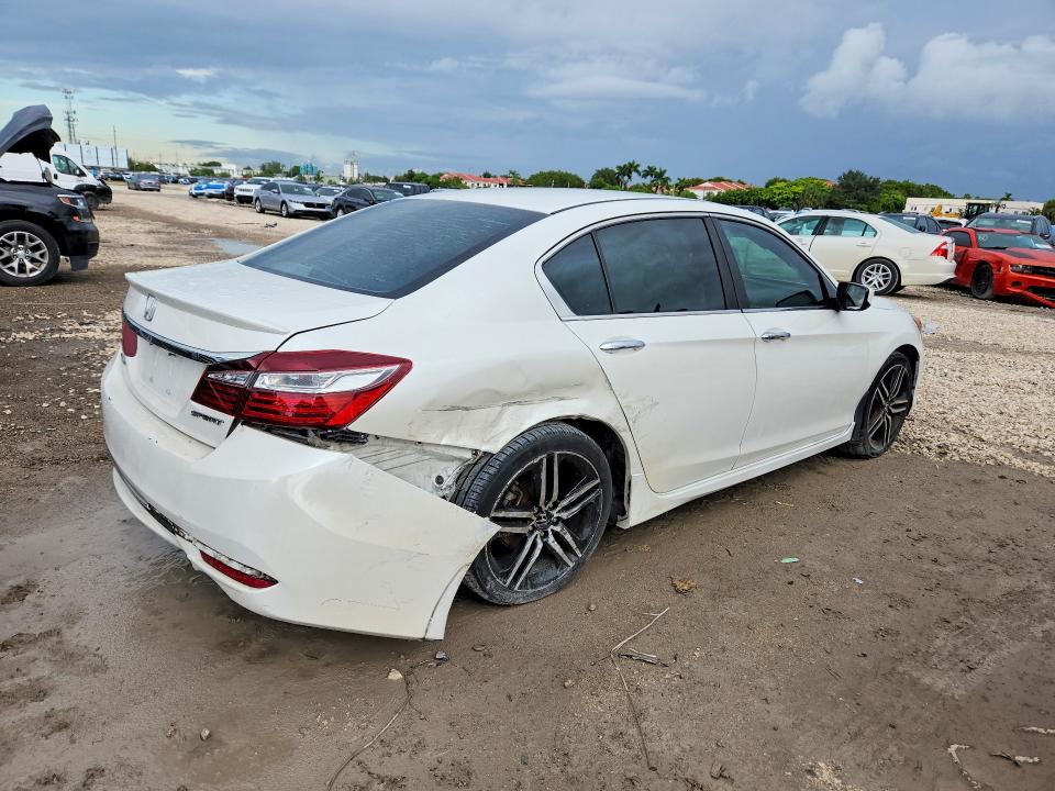 2017 Honda Accord მანქანა იყიდება აუქციონზე, vin: 1HGCR2F51HA028334, აუქციონის ნომერი: 69378776