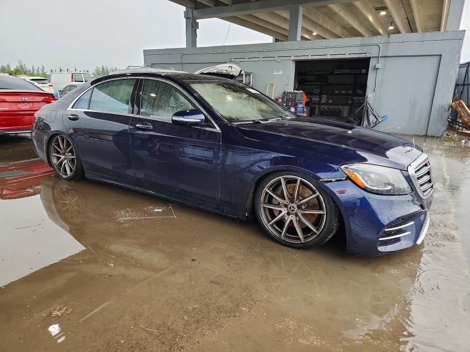 70451396 :رقم المزاد ، WDDUG6GB0JA350849 vin ، 2018 Mercedes-benz S مزاد بيع
