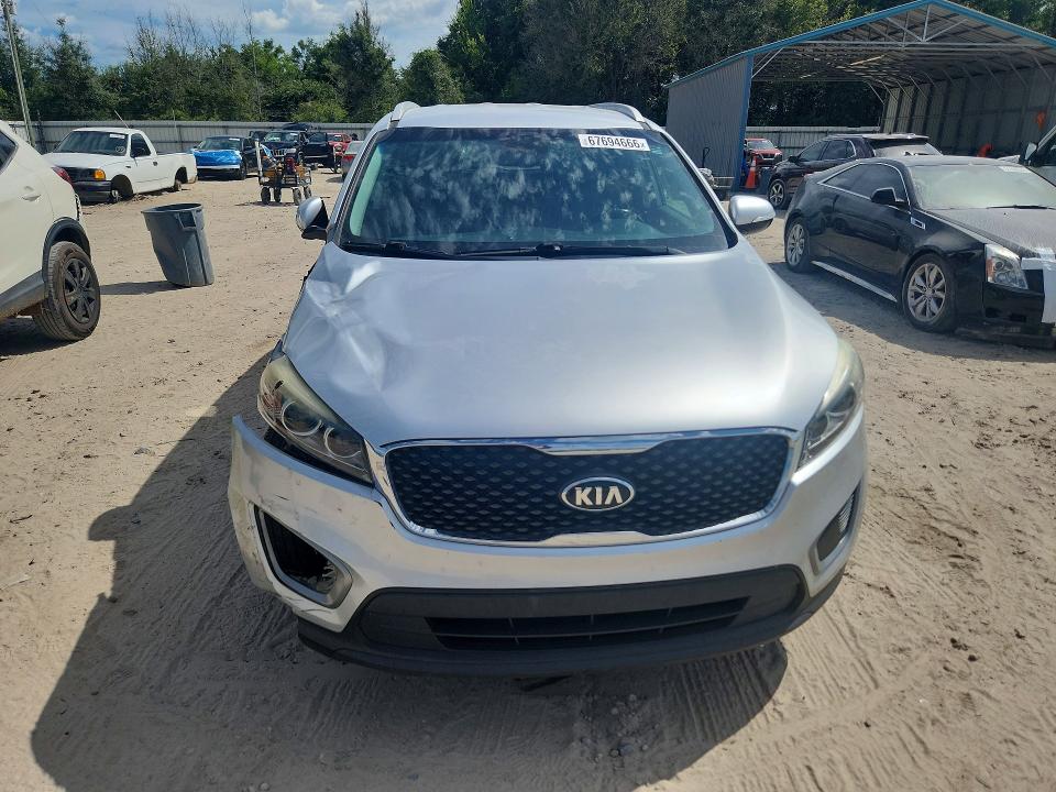 67694666 :رقم المزاد ، 5XYPGDA38HG267127 vin ، 2017 Kia Sorento مزاد بيع
