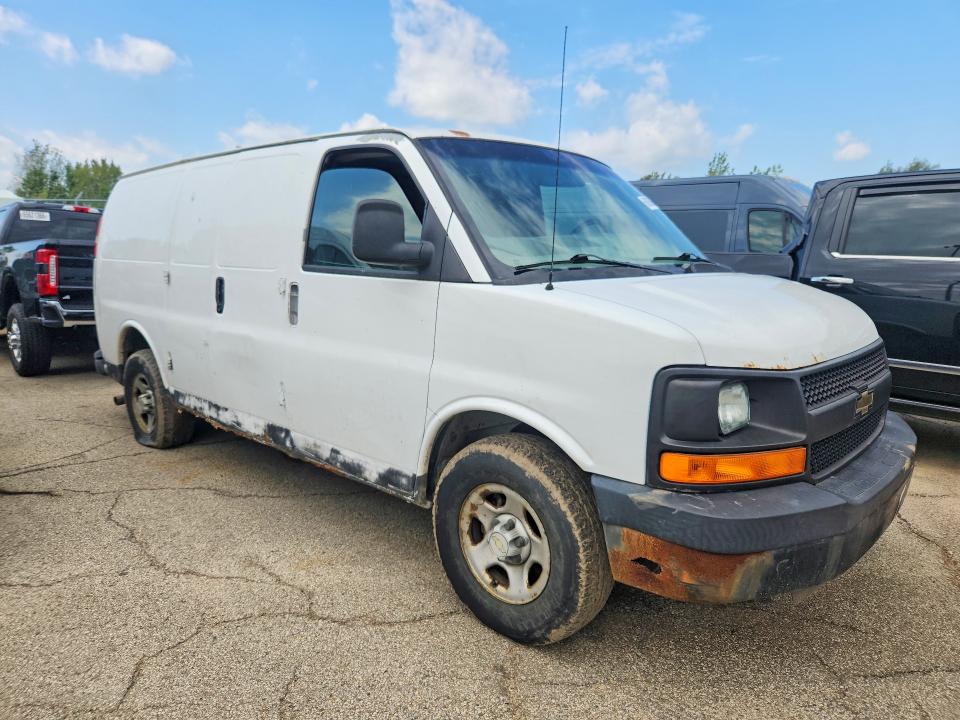68396886 :رقم المزاد ، 1GCFG15X381140860 vin ، 2008 Chevrolet Express G1500 مزاد بيع