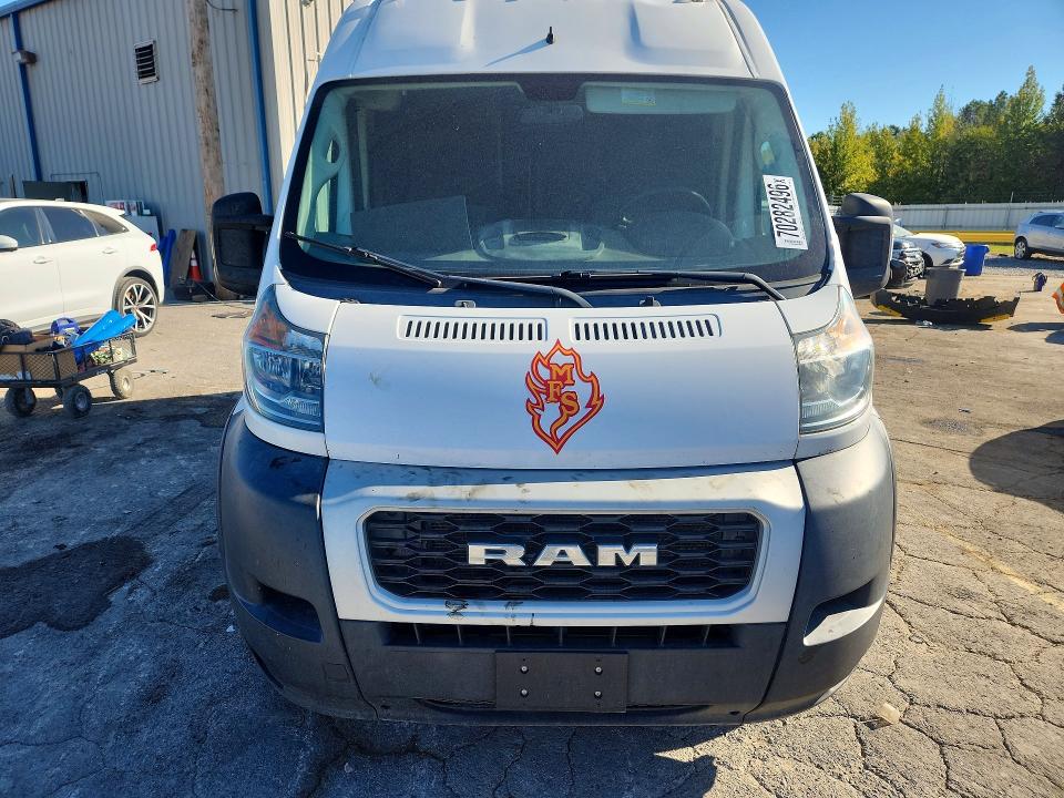 70282496 :رقم المزاد ، 3C6TRVBG8LE102403 vin ، 2020 Ram Promaster 1500 مزاد بيع