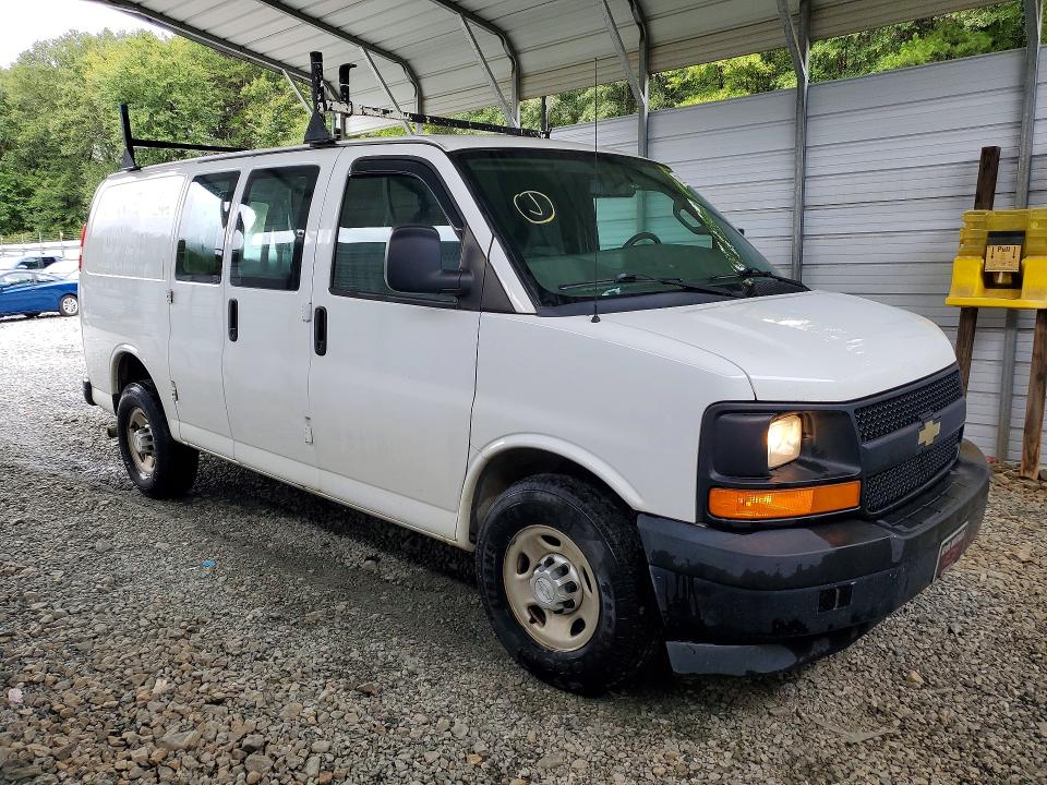 68830436 :رقم المزاد ، 1GCWGAFF9H1351258 vin ، 2017 Chevrolet Express G2500 مزاد بيع