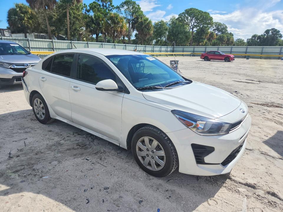 67467446 :رقم المزاد ، 3KPA24AD2ME408861 vin ، 2021 Kia Rio مزاد بيع