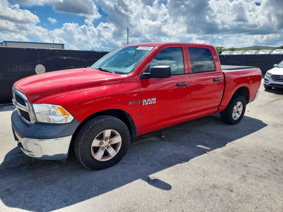 67081856 :رقم المزاد ، 1C6RR7KM5JS277309 vin ، 2018 Ram 1500 مزاد بيع