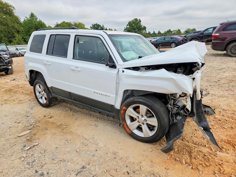 69779346 :رقم المزاد ، 1C4NJRFB6FD417785 vin ، 2015 Jeep Patriot مزاد بيع