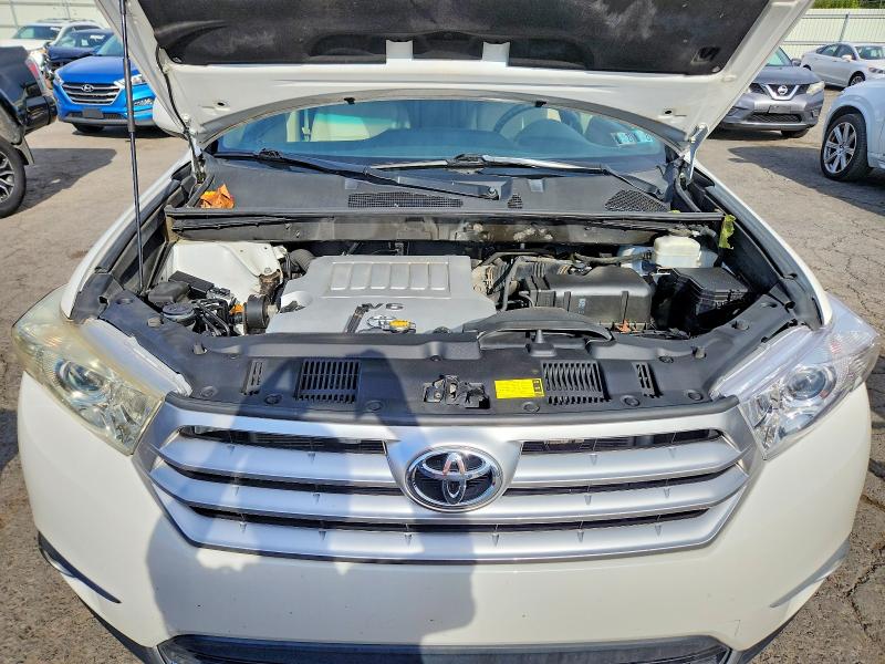 70334736 :رقم المزاد ، 5TDBK3EH5CS132076 vin ، 2012 Toyota Highlander مزاد بيع