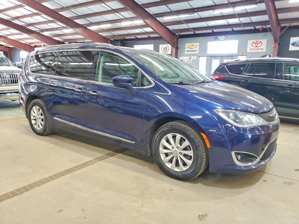 Auction sale of the 2019 Chrysler Pacifica, vin: 2C4RC1BG6KR603543, lot number: 70237596