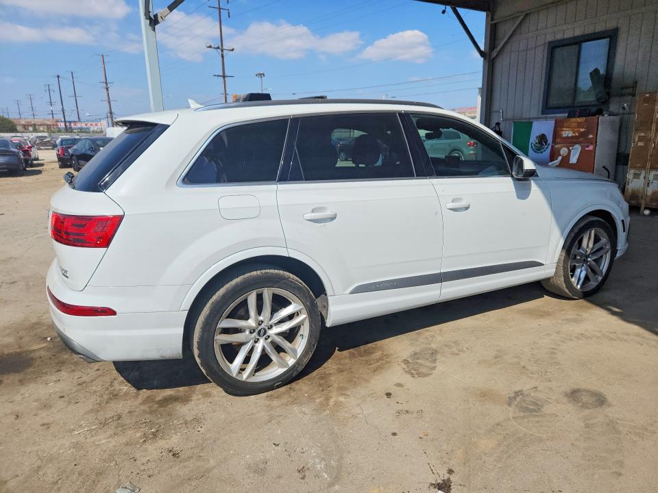 69914356 :رقم المزاد ، WA1VAAF7XHD018937 vin ، 2017 Audi Q7 مزاد بيع