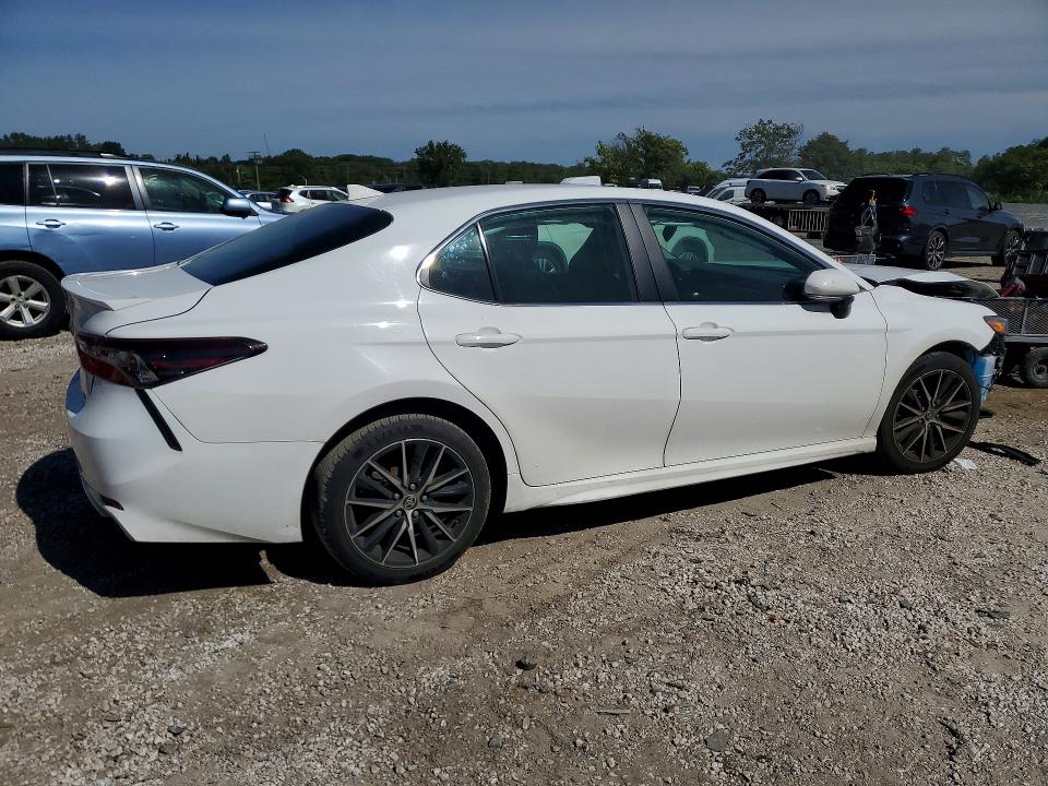 Продажа на аукционе авто 2024 Toyota Camry, vin: 4T1G11AK8RU910143, номер лота: 70520736
