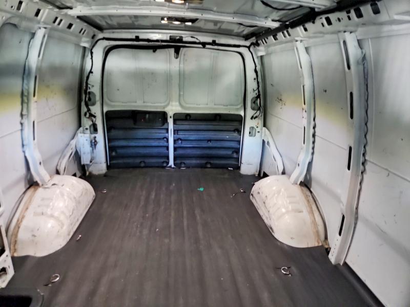 69599756 :رقم المزاد ، 1GCWGAFP0M1163022 vin ، 2021 Chevrolet Express G2500 مزاد بيع