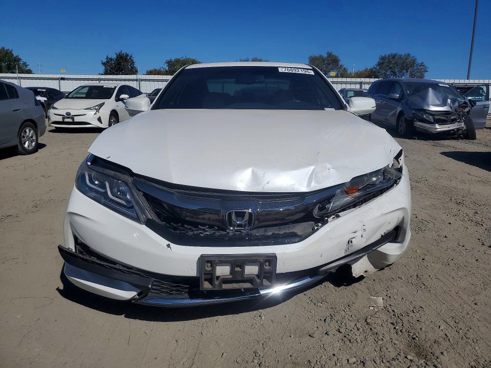 2016 Honda Accord მანქანა იყიდება აუქციონზე, vin: 1HGCT2B80GA002064, აუქციონის ნომერი: 70892196